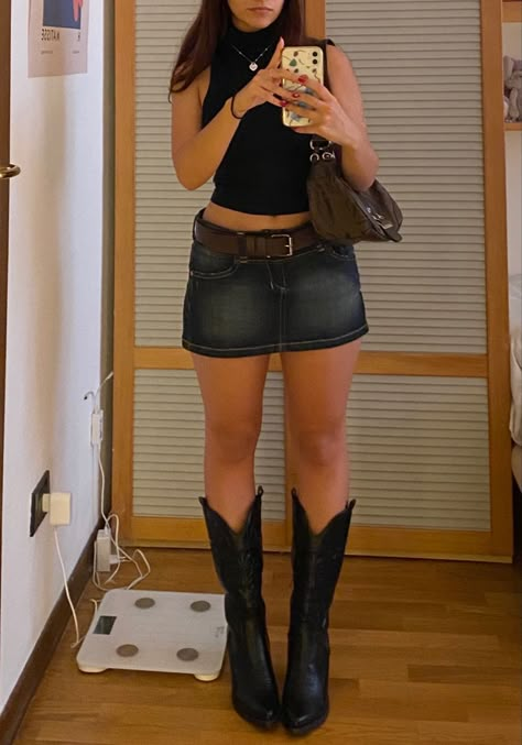 Mini Skirt Outfit Party Night, Mini Skirt Outfit Jean, Outfits With Mini Denim Skirt, Denim Mini Skirt Aesthetic, Mini Skirt And Cowboy Boots Outfit, Denim Skirt Going Out Outfit, Demi Skirt Outfits, Dark Denim Mini Skirt Outfit, Summer Jean Skirt Outfits