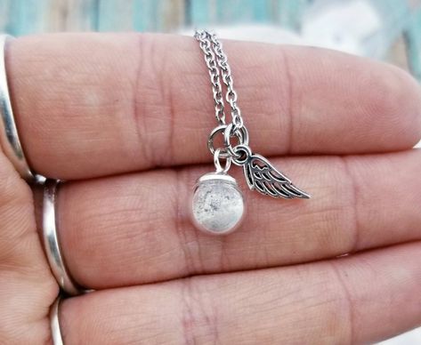 Cremation Ashes Ideas, Diy Initial Necklace, Urn Necklaces For Ashes, Sand Hair, Cremation Jewelry Necklaces, Pet Ashes Jewelry, Orb Necklace, Keepsake Ideas, Hair Keepsake