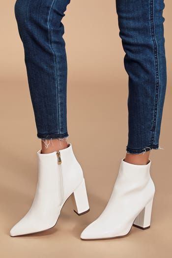 Cute Fall Boots, Trendy Holiday Outfits, Womens White Boots, Boots Chic, Trendy Block Heels, White Ankle Boots, White Booties, Dressy Sandals, White High Heels