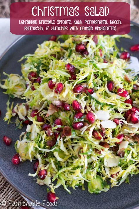 Christmas Salad {with Orange Vinaigrette} Christmas Salad Recipes, Salad Cucumber, Christmas Salad, Orange Vinaigrette, Desayuno Keto, Christmas Salads, Pomegranate Salad, Beautiful Salad, Brussel Sprout Salad