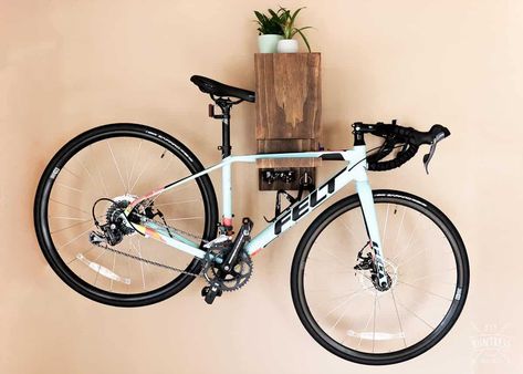 DIY Wall Mounted Bike Rack Rack Velo, Diy Bike Rack, Road Bike Accessories, Wall Mount Bike Rack, Bike Rack Wall, Bike Wall Mount, Classic Road Bike, Bike Storage Rack, Road Bike Vintage