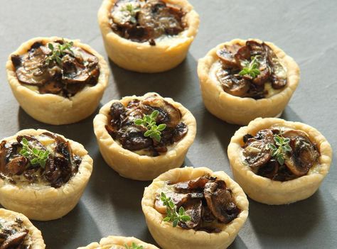 Mini Mushroom Tarts, Mushroom Tarts Appetizer, Mushroom Tarts, Mushroom Tartlets, Pizza Photography, Mushroom Tart, Mushroom Quiche, Mushroom Pie, Mini Mushroom