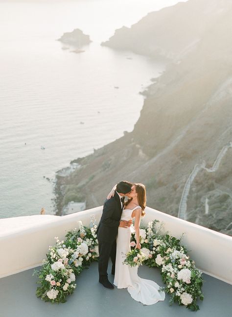 Fox Wedding, Martha Weddings, Oia Santorini, Santorini Wedding, Intimate Wedding Ceremony, Paris Wedding, Greece Wedding, Greek Wedding, Luxury Destination Wedding