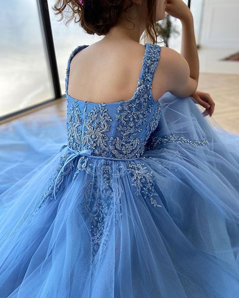 Short White Dress Wedding, Knee Length Wedding Dress, Celebrity Gowns, Mini Wedding Dresses, Beaded Prom Dress, Evening Dress Fashion, Formal Party Dress, Tulle Gown, Tulle Prom Dress