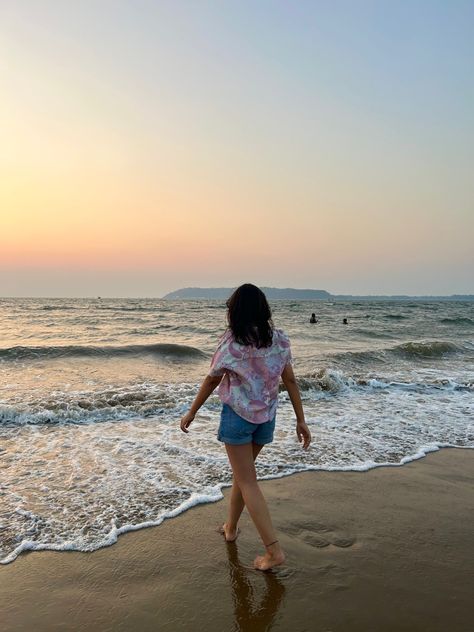 Indian Beach Photos, Sea Beach Pose For Women, Picture Ideas On Beach, Goa Beach Poses For Women, Puri Odisha Aesthetic, Pondicherry Captions For Instagram, Puri Beach Aesthetic, Goa Photoshoot Ideas, Goa Poses For Women