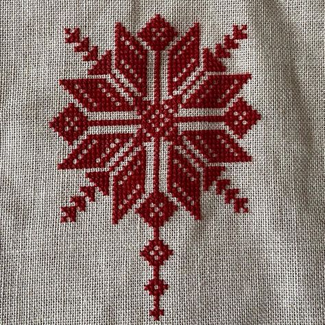 Anne Kirstine Sørensen | The center of the Nordic Heart from Modern Folk Embroidery in Danish Flower Thread no. 411. I really like the colour and texture, but I am… | Instagram Stitch Images, Nordic Flowers, Modern Folk Embroidery, Modern Folk, Folk Embroidery, The Colour, Embroidery Flowers, Summer Fun, Denmark