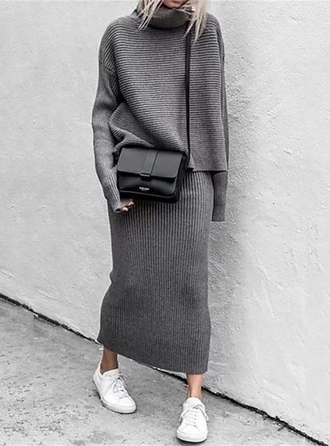 Rok Outfit, Sweater Skirt Set, Maxi Rok, Slim Sweater, Turtleneck Long Sleeve, Looks Street Style, Long Sleeve Turtleneck, 가을 패션, Demi Lovato