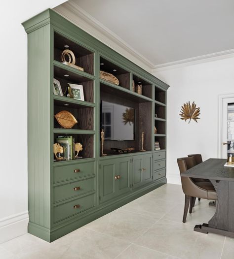 Bookcase In Living Room, Green Bookcase, Cabinetry Living Room, Built In Bookshelf, Paint Book, Bookshelf Inspiration, 1st House, Deco Paint, House Of Beauty