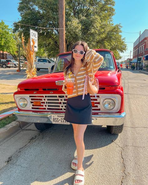 if there’s food trucks i’m in!!!!🫶🏻🍗🎃🍨🍂🦇🍋 @crazywaterfestival #fallaesthetic #fallactivities #fallmood #easyoutfit #pinterestaesthetic #pintereststyle fall outfit inspo, fall outfit ideas, fall food festival, fall aesthetic, pinterest fashion, lifestyle aesthetic, crazy water festival, small town festival Small Town Festival, Aesthetic Crazy, Fashion Lifestyle Aesthetic, Town Festival, Water Festival, Outfit Ideas Fall, Lifestyle Aesthetic, Fall Food, Fall Outfit Ideas