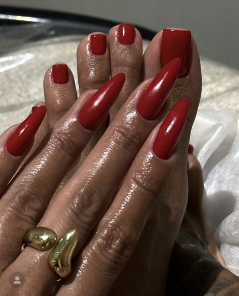 Holiday Nails Inspo Summer, Cherry Red Manicure, Red Gel X Nails Almond, Rusty Red Nails, Burnt Red Nails, Lawyer Nails, Brick Red Nails, Red Nails Dark Skin, 1940s Nails