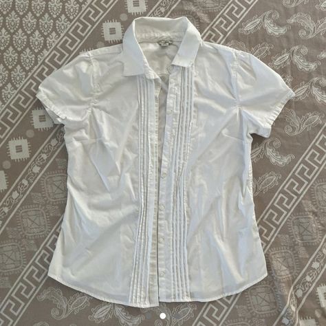 Short Sleeve Button Down Outfit, Sixth Form Outfits, Sixth Form, Collared Shirts, Downtown Outfits, Outfit Maker, Mode Inspo, Fashion Design Clothes, Mode Vintage