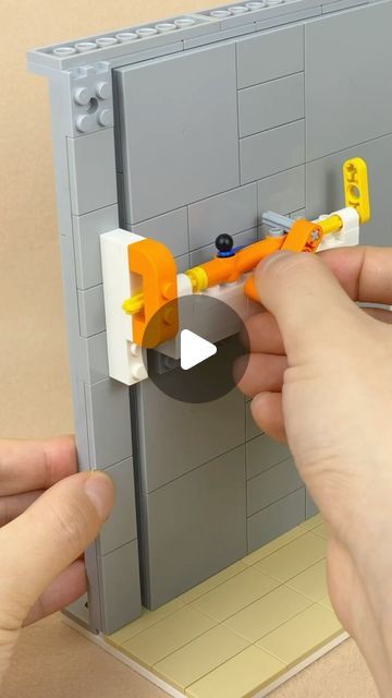 SunPro Bricks on Instagram: "I Made Working Door Locks with LEGO Bricks…#lego #legomoc #asmr #satisfying #lock" Lego Mailbox Ideas, Fun Lego Builds, Lego Boost Ideas, Lego Moc Buildings, Cool Lego Ideas To Build, Lego Ideas To Build Instructions, Things To Build With Legos, Lego Ideas To Build Easy, Lego Ideas To Build