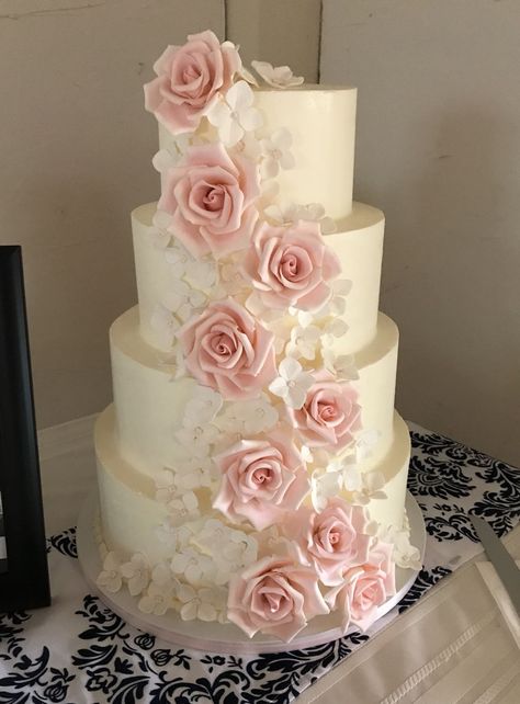 Wedding Cake With Pink Gum Paste Roses Cascading roses White Cake With Pink Roses, Pink Champagne Wedding Cake, 3 Tier Pink And White Wedding Cake, Wedding Cake With Pink Roses, Pastel Pink Wedding Cake, Pink And White Sweet 16 Cake, Wedding Cakes Pink And White, Blush Pink Quince Cake, Wedding Cake Light Pink