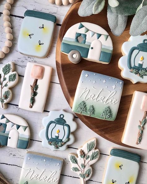 Unique Pastries, Camping Cookies, No Bake Sugar Cookies, Royal Cookies, Lightning Bugs, Camping Design, Dessert Art, Frosted Cookies, Fancy Cupcakes