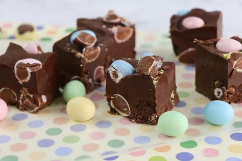 Easy Easter Fudge Recipe | Foodtalk Easter Fudge, Baked Fudge Recipe, No Bake Fudge, Easy Fudge Recipe, Best Fudge Recipe, Cadbury Mini Eggs, Milk Chocolate Fudge, Easy Fudge, White Chocolate Fudge