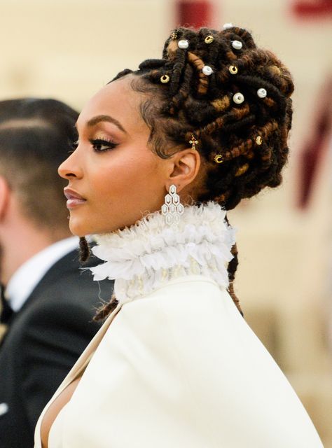 13 Regal Ways To Rock Your Locs This Wedding Season+#refinery29 Dreadlock Wedding Hairstyles, Summer Wedding Makeup, Amazing Wedding Makeup, Beautiful Wedding Makeup, Black Wedding Hairstyles, Natural Hair Bride, Best Wedding Makeup, Faux Locs Hairstyles, Updo Styles