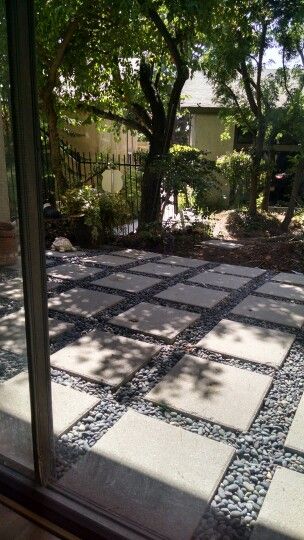 My new square paver and smooth stone patio Stone And Rock Patio, Stone And Paver Patio, Stone And Paver Patio Ideas, Stone Patio Ideas, Paver Stone Patio, Slate Pavers, Pavers Diy, Garden Pavers, Landscape Pavers