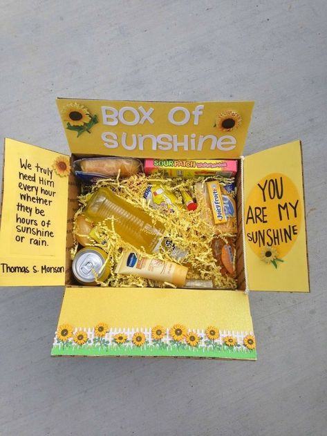 Sunshine Box, Diy Box Crafts, Diy Dream Catcher, Diy Gifts For Girlfriend, Box Of Sunshine, Diy Lampe, Care Package Ideas, Diy Gifts For Mom, Diy Gifts For Friends