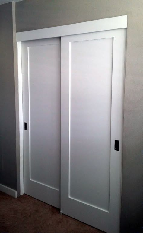 Best Sliding Door Designs That You Can Have In Your Home | Architecture Ideas Closet Door Alternative, Closet Door Ideas, Pintu Interior, Diy Closet Doors, Bedroom Closet Doors, Ideas Closet, Closet Door Makeover, Door Decorating, Open Closet