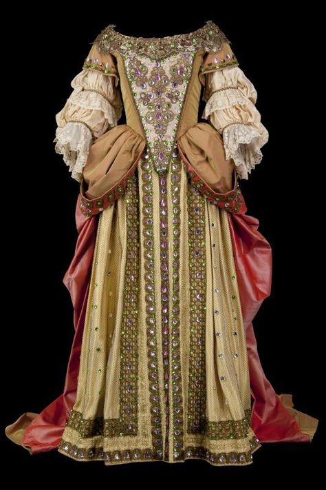 Tea at Trianon: Baroque Court Dress Baroque Clothing, 17th Century Dress, 17th Century Clothing, Baroque Dress, 17th Century Fashion, Charles Ii, Court Dresses, Period Outfit, Century Clothing