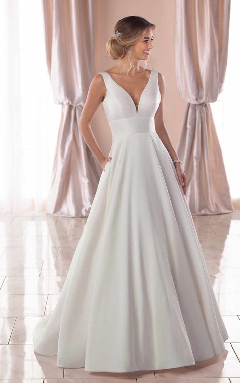 59925-6758F Wedding Dress Tea Length, Classy Evening Gowns, Stella York Bridal, Stella York Wedding Dress, Simple Wedding Dress, Royal Wedding Dress, Pnina Tornai, Stella York, Ball Gown Skirt