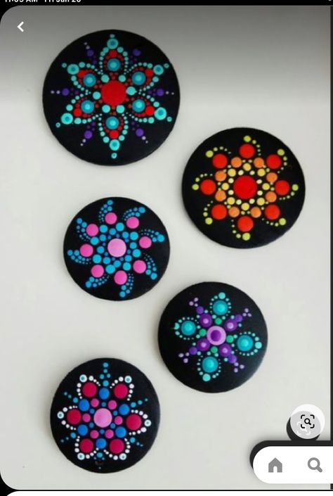 Lace Template, Dot Mandalas, Paint Fabric, Mandala Painted Rocks, Mandala Rock Art, Ideas Craft, Painted Rocks Diy, Rock Painting Ideas Easy, Rock Painting Patterns