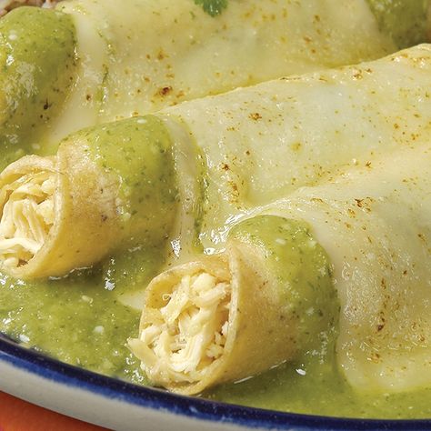 Homemade Green Chile Enchilada Sauce Recipe Enchiladas Poblanas, Green Chili Enchilada Sauce, Chili Enchilada Sauce, Enchiladas Mexicanas, Enchilada Sauce Recipe, Green Chili Chicken Enchiladas, Chili Enchiladas, Easy Enchilada Recipe, Green Chili Enchiladas