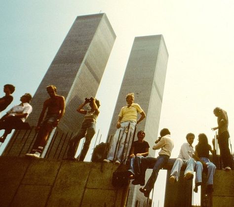 New York In The 1980s - Business Insider I Love Ny, Trade Centre, Twin Towers, Vintage New York, Foto Art, Street Photographers, Upstate New York, World Trade, World Trade Center