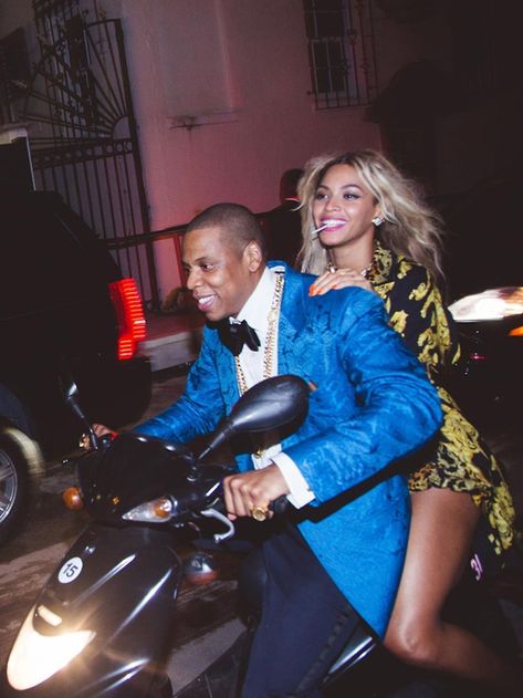 Beyoncé and Jay Z: party central- ellemag Bey And Jay, Beyonce 2013, Beyoncé And Jay Z, Bee Beyonce, Queen Bee Beyonce, Beyonce Style, Carter Family, The Carter, Beyoncé Giselle Knowles-carter