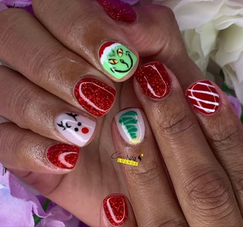 Santa Fingernails, Nails Between Thanksgiving And Christmas, Christmas Nails Easy Kids, Christmas Gel Nails For Kids, Simple Christmas Nails For Kids, Kids Thanksgiving Nails, Christmas Nails For Little Kids, Kids Christmas Nail Ideas, Toddler Christmas Nails