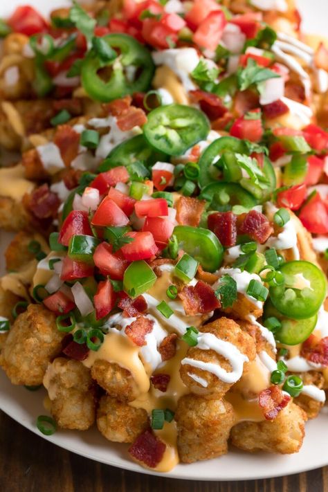 Tater Sauce, Loaded Totchos, Tots Recipes, Loaded Tater Tot, Tot Recipes, Totchos Recipe, Cauliflower Tater Tots, Tot Nachos, Tater Tot Nachos