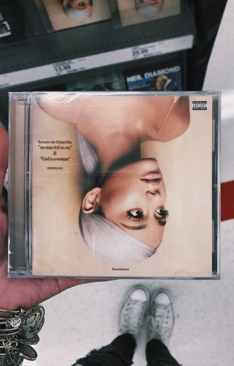 pin↠juliatops vsco↠juliatops Ariana Grande Cd, Ariana Grande Wallpapers, Ariana Grande 2018, Ariana Merch, Ariana Grande Sweetener, Ariana Grande Wallpaper, Ariana Grande Photos, Ariana Grande Pictures, Ariana G