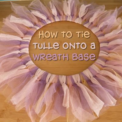 Birthday Wreath Diy, Tulle Wreath Tutorial, Tulle Wreath Diy, Halloween Tulle Wreath, Tutu Wreath, Tulle Crafts, Wreaths Design, Diy Tulle, Make Your Own Wreath