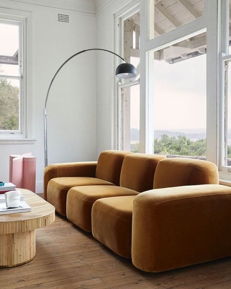 SARAH ELLISON on Instagram: “Muse modular in caramel velvet and Paloma Coffee table at home with @dinabroadhurst xx SE” Caramel Couch, Brown Living Room Couch, Muse Sofa, Caramel Sofa, Conversation Couch, Dina Broadhurst, Modular Couches, Sarah Ellison, Brown Couch Living Room