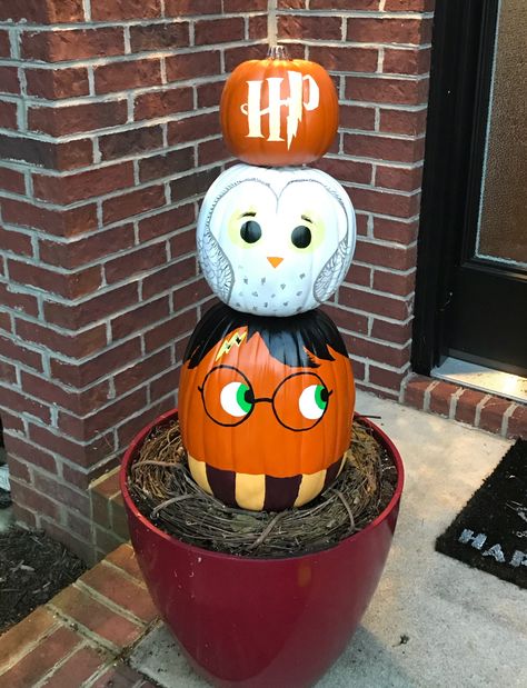 Harry Potter pumpkin stack with Hedwig and his symbol Hedwig Painted Pumpkin, Harry Potter No Carve Pumpkin, Harry Potter Pumpkins Painting, Draco Malfoy Pumpkin Painting, Harry Potter Decorated Pumpkin, Harry Potter Themed Pumpkins, Hedwig Pumpkin Painting, Harry Potter Pumkins Ideas, Owl Painted Pumpkin