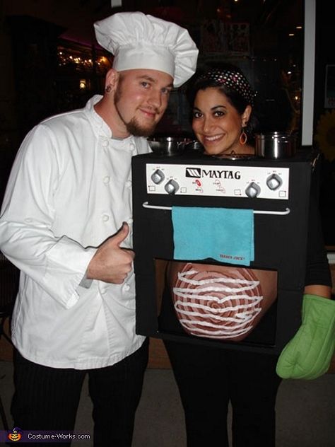 Cook Chef and Bun in the Oven homemade Halloween costumes for couples Clown Ideas, Cool Couple Halloween Costumes, Mom Halloween Costumes, Couples Costumes Creative, Makeup Clown, Mom Costumes, Costumes For Couples, Pregnancy Costumes, Pregnant Halloween Costumes