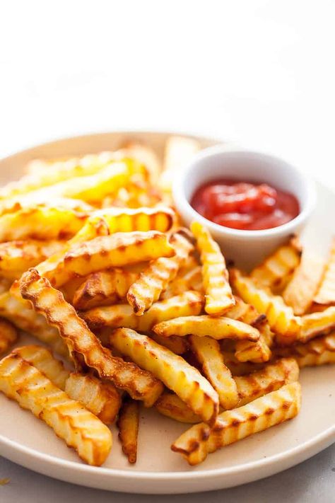 How to Reheat Fries in Air Fryer – Thyme & Joy How To Reheat French Fries In Air Fryer, Reheat Fries In Air Fryer, Reheat French Fries In Air Fryer, Leftover French Fries, Reheat French Fries, Fries In Air Fryer, Cooking French Fries, Crinkle Fries, Crinkle Cut Fries