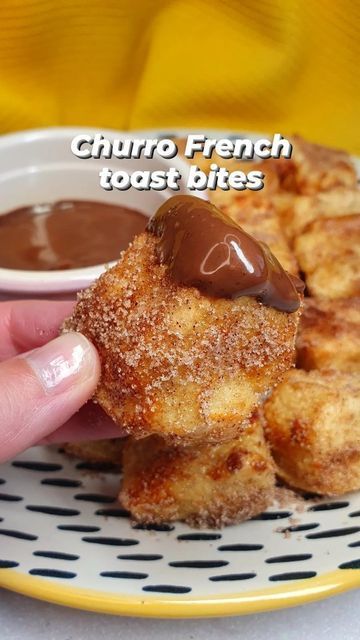 Emily Scott | Breakfast Ideas on Instagram: "CHURRO FRENCH TOAST BITES 🍫. Little bites of heaven! 😍 Grab some thick sliced bread or a roll, cut it into cubes and soak in whisked egg, then coat with cinnamon sugar once cooked. They are delicious dipped into melted chocolate spread or caramel for a churro kinda vibe 🤤👌. They can be cooked in the air fryer or pan fried (instructions for both are below 👇). Either way, they are a really quick and easy to prepare breakfast idea - give them a go! Churro French Toast Bites, Churro Inspired French Toast Bites, Hawaiian Roll French Toast Air Fryer, Churro French Toast Recipe, Caramel For Dipping, Churro French Toast Sticks, French Toast Bites Recipe, Churro French Toast, French Toast Sticks Recipe