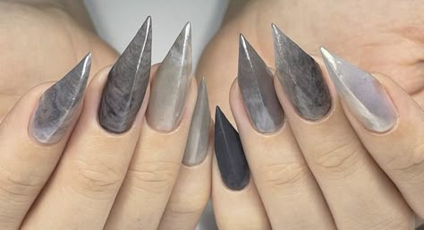 Cat Woman Nails, Cat Claw Nails, Nail Inspo Acrylic, Vampy Nails, Hippie Nails, Gothic Nails, Claw Nails, Cat Woman, Goth Nails