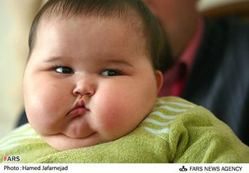 If a baby is born obese they are 2-9 times more likely to become obese adults than a normal baby. An obese baby can be an affect of the mother’s pregnancy. Baby Fat, Chubby Babies, Childhood Obesity, Chubby Cheeks, Healthy Kids, Funny Babies, Funny Pictures, Baby Face, Funny