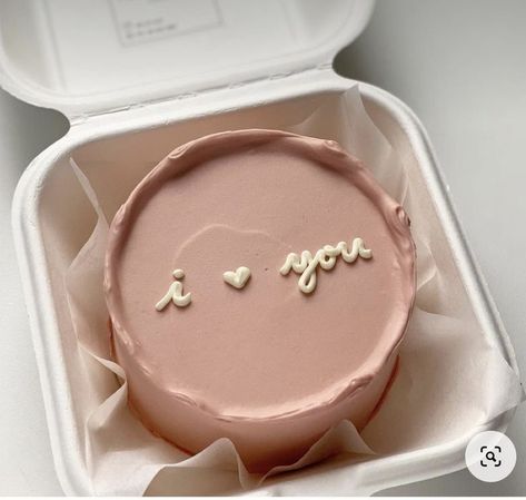 Valentines cake Easy Valentine Cake Ideas, Minimalist Cakes, Cake For Boyfriend, Bento Cakes, Tiny Cakes, Simple Cake Designs, Mini Cakes Birthday, Bento Cake, Pretty Dessert