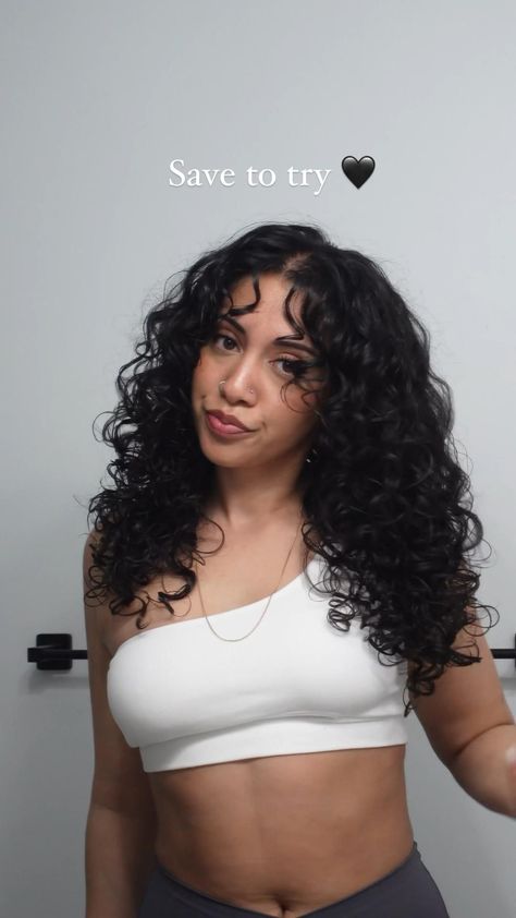 Bold Curly Hair Ideas You’ll Love Curl Volume, Layered Curly Haircuts, Curly Hair Ideas, Long Curly Haircuts, Curly Hair Beauty, Natural Curly Hair Cuts, Curly Hair Care Routine, Layered Curly Hair, Greasy Hair