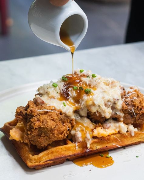 Chicken And Waffles Plating, Waffle Chicken, Doughnut Burger, Fried Chicken Waffles, Chocolate Covered Cheesecake, Grub Hub, Fried Chicken And Waffles, Savory Waffles, Pancakes And Bacon