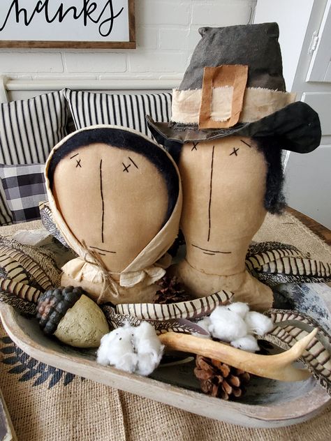 Native Thanksgiving, Primitive Thanksgiving Decor, Primitive Thanksgiving, Cozy Candlelight, Autumn Favorites, Primitive Fall Decor, Primitive Autumn, Decor For Thanksgiving, Holiday Decor Thanksgiving