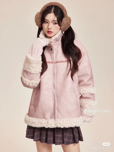 Winter Outfit Japan, Ulzzang Dress Formal, Pink Winter Outfit, Korean Outfits Ideas, Asian Streetwear, Shimmery Dress, Stud Design, Pink Winter, Pink M