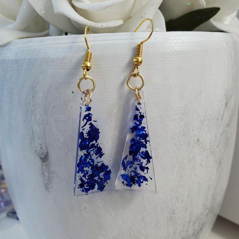 Triangular Earrings, Long Earrings, Earrings - handmade resin triangular drop earrings with blue flakes. #earrings #jewellery Resin Earrings Ideas, Diy Resin Earrings, Epoxy Earrings, Resin Jewlery, Flower Resin Jewelry, Resin Earring, Making Resin Jewellery, Resin Jewelry Diy, Resin Jewellery