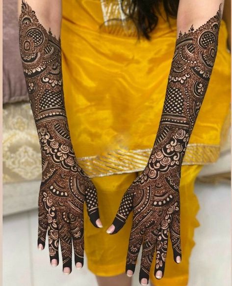 Latest Mehndi Designs Full Hand Back, Back Design For Mehndi, Mehendi Design For Marriage, Back Mehendi Designs Bridal, Full Mehndi Designs Back Hand, Punjabi Wedding Mehndi, Full Hand Bridal Mehndi Designs, New Bridal Mehndi Designs Back Hand, Full Hand Bridal Mehendi Designs Latest