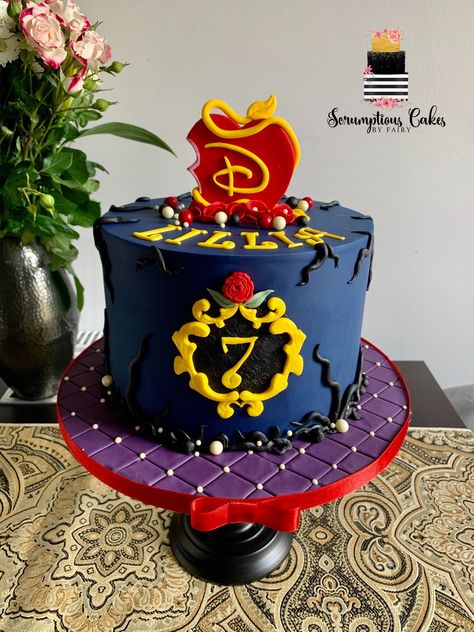 Rise Of Red Birthday Cake, Rise Of Red Cake Ideas, Rise Of Red Cake, Descendants Rise Of Red Cakes, Descendants 3 Cake, Descendants Rise Of Red Cake Ideas, Descendants Cake Topper, Decendants Cake Ideas, Descendants Rise Of Red Birthday Cake