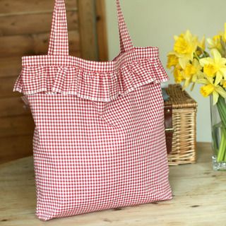 Easy Tote Bag, Ruffles Bag, Thrift Flips, Sac Diy, Diy Tote, Tote Bag Tutorial, Summer Tote Bags, Tote Bags Sewing, Summer Tote