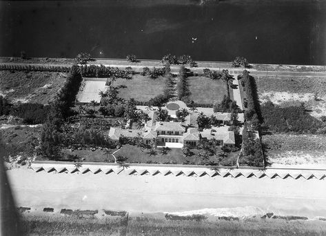 Eastover -Manalapan, FL. Designed by Maurice Fatio and built 1929 for Harold S Vanderbilt. Vanderbilt Estate, Manalapan Florida, Film Black And White, American Mansions, Ocean Boulevard, Cornelius Vanderbilt, Negative Film, Southern Methodist University, Ocean Blvd